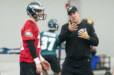 carson-wentz-nfl-philadelphia-eagles-rookie-minicamp-4-768×507