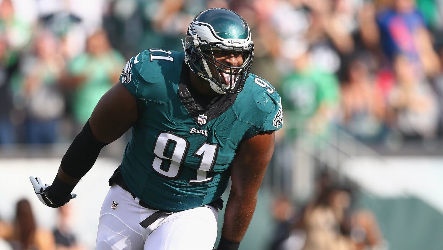 Philadelphia Eagles star Fletcher Cox donates police dog to