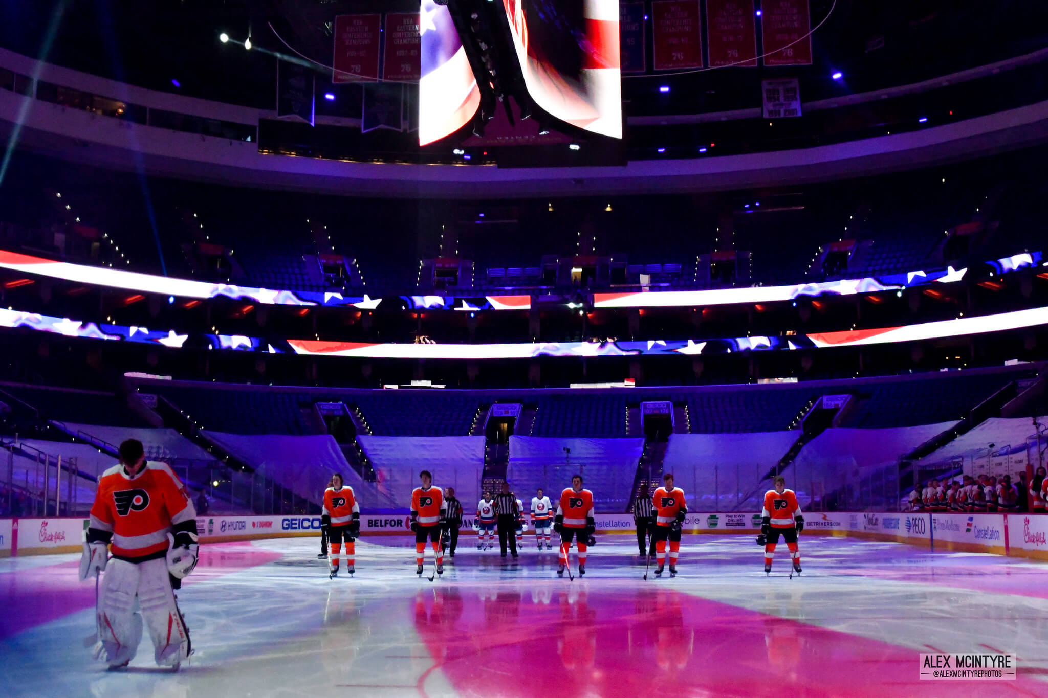 Philadelphia Flyers - Breaking out the #ReverseRetro sweaters for