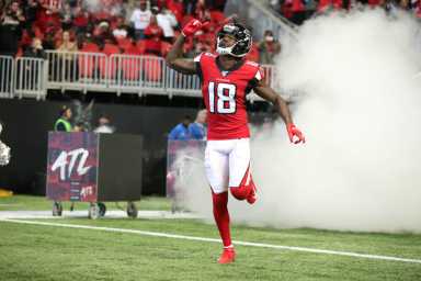 NFL: NOV 24 Buccaneers at Falcons