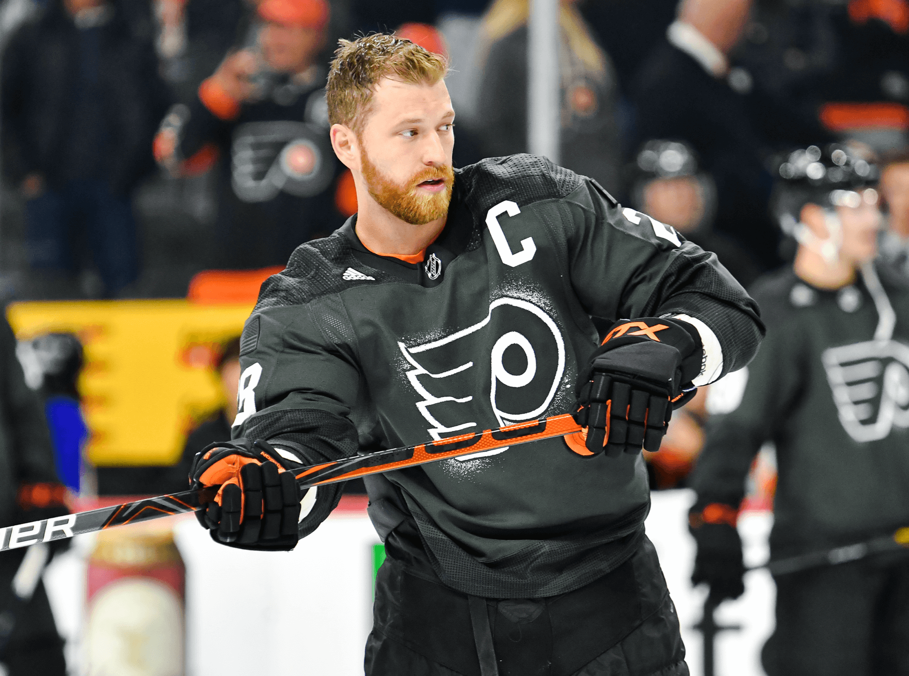 Coburn continues tradition of Flyers lifting Stanley Cup after trade -  South Philly Review