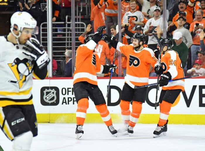 Sean Couturier, Claude Giroux, Nic Aube-Kubel spark Flyers to