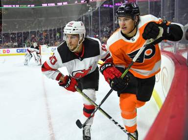 NHL: New Jersey Devils at Philadelphia Flyers