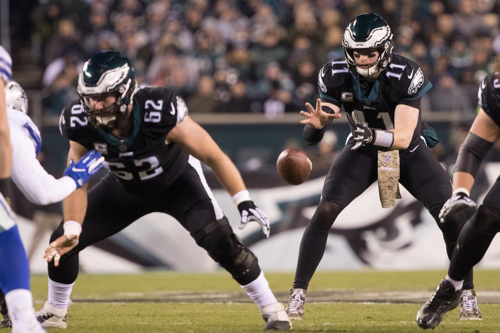 Philadelphia Eagles injury update: Center Jason Kelce returns after exiting  with elbow injury 