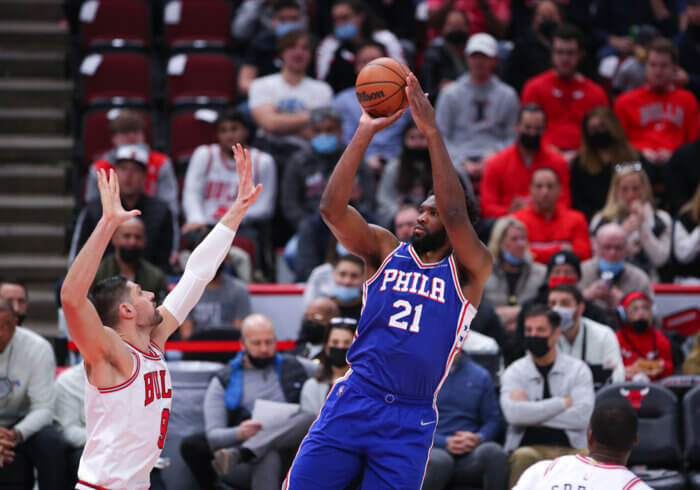 Embiid has triple-double in 76ers' road victory over Thunder