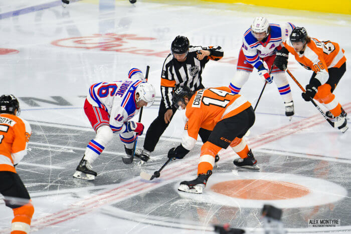 Flyers' Sean Couturier faceoff vs Rangers