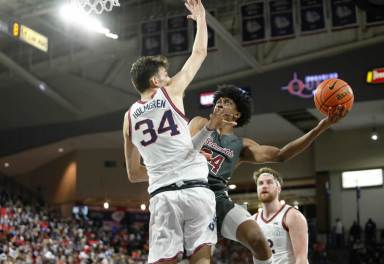 COLLEGE BASKETBALL: FEB 19 Santa Clara at Gonzaga