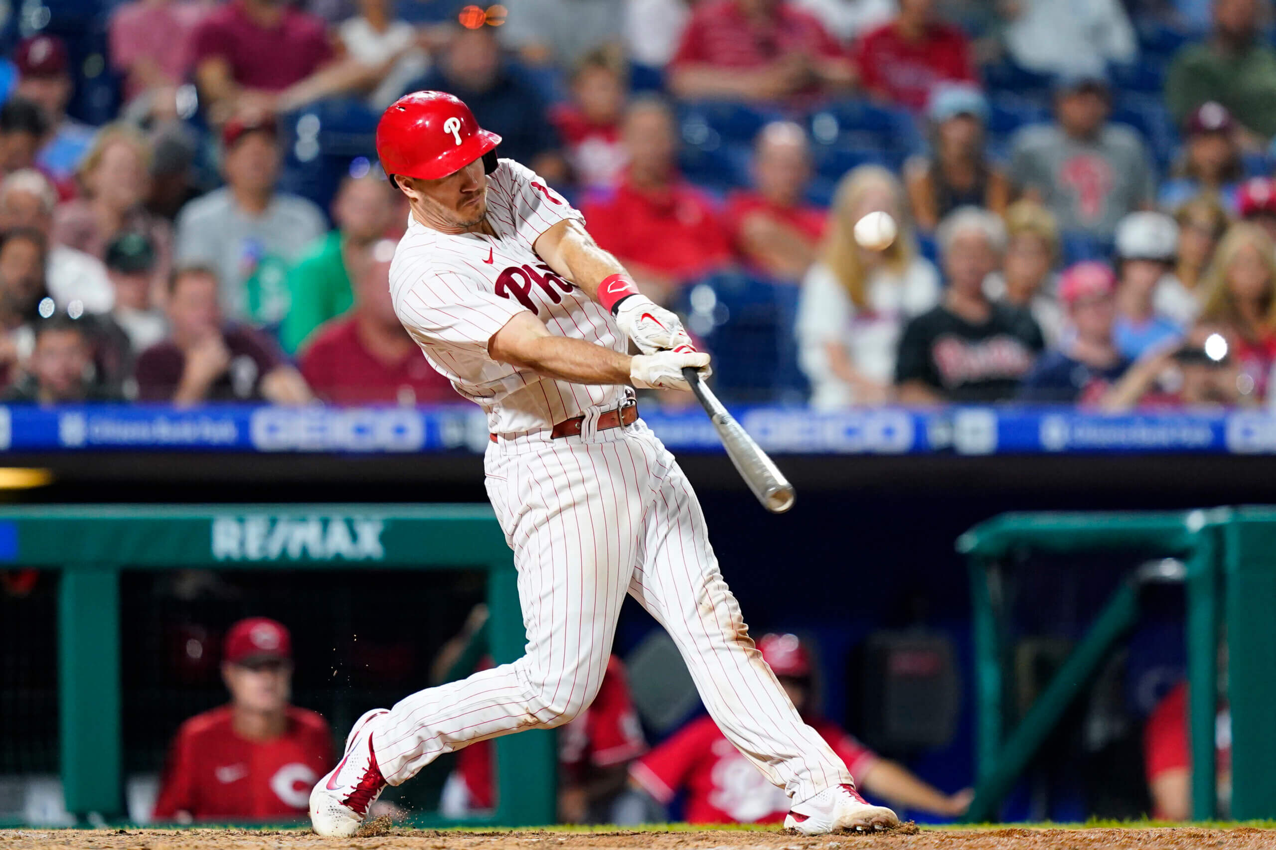 MLB: Phillies star Realmuto missing Blue Jays series over vaccine