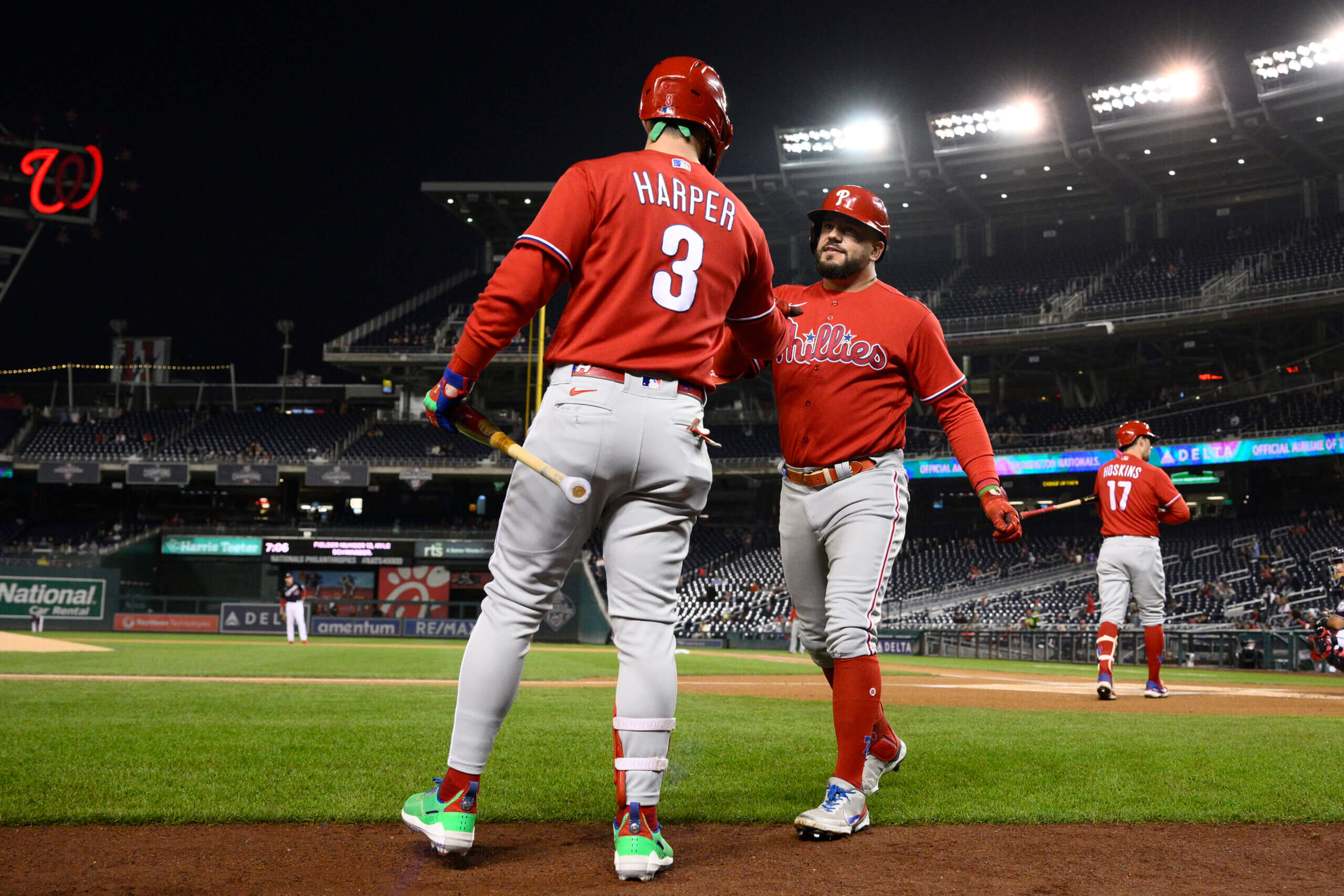 Nola, Schwarber lead Phillies to 3-game sweep of Cardinals with 3