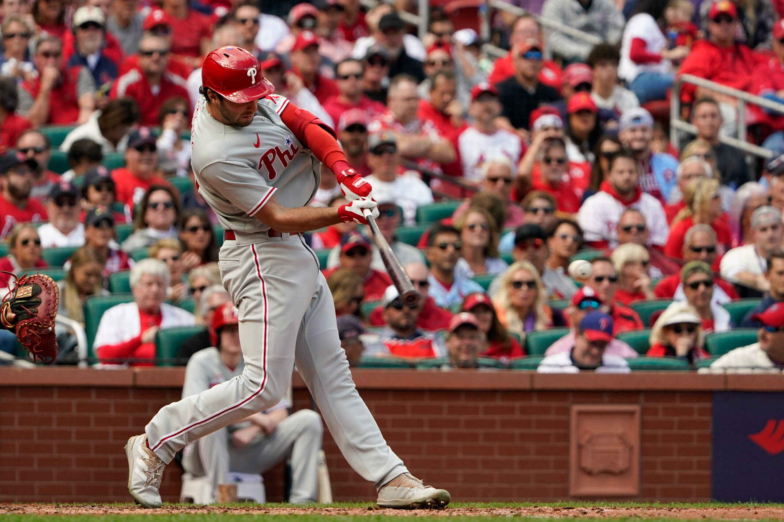 Reds lose 3rd straight, drop 2 1/2 games back in wild card, as Cardinals  win 4-3