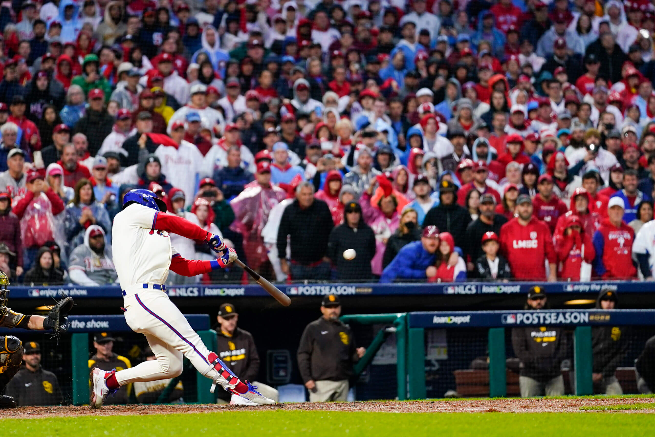 Bryce Harper's late home run beats Padres, sends Phillies to World Series