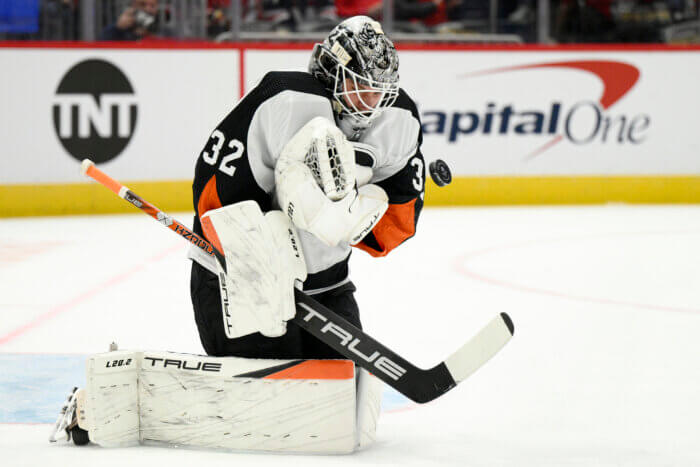 Flyers storm back to beat Penguins in overtime at the Linc – The Morning  Call