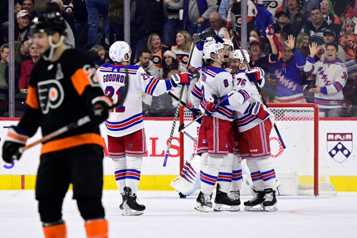 Rangers Celly at Flyers
