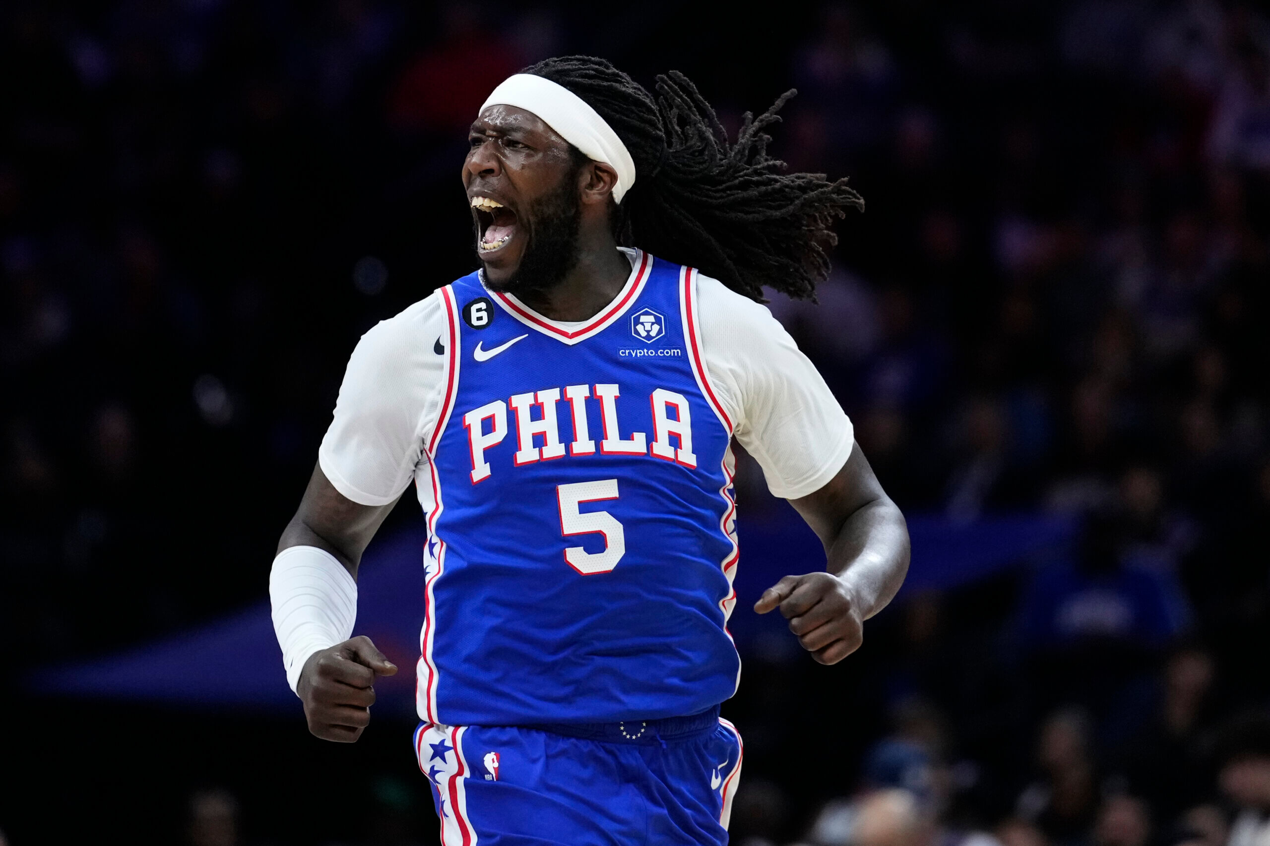 Montrezl Harrell signs with Sixers