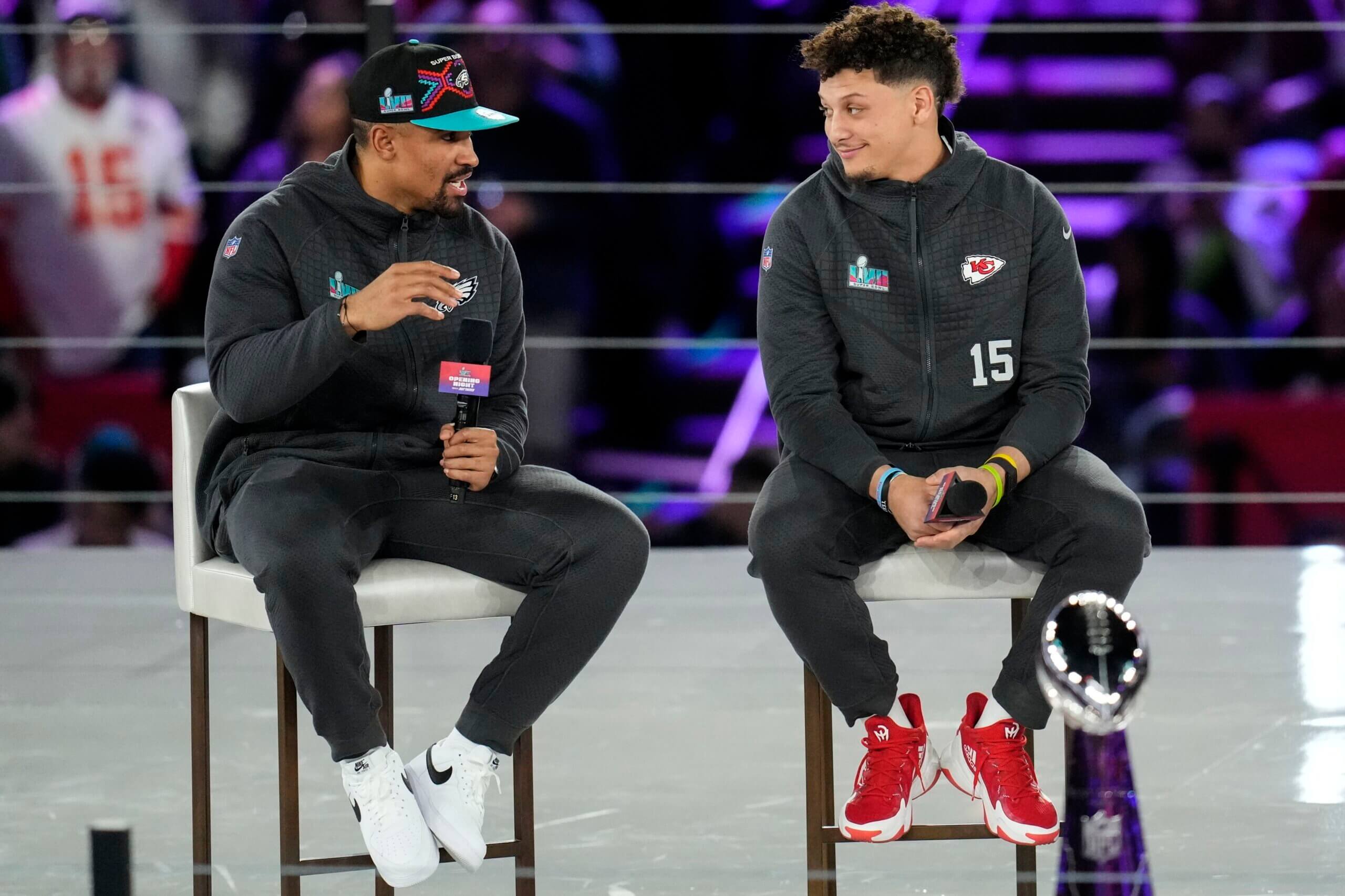 Mahomes: I had a 'cinder block on my leg' in playoffs