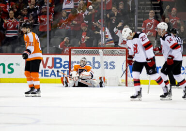 Flyers let up goal to Devils