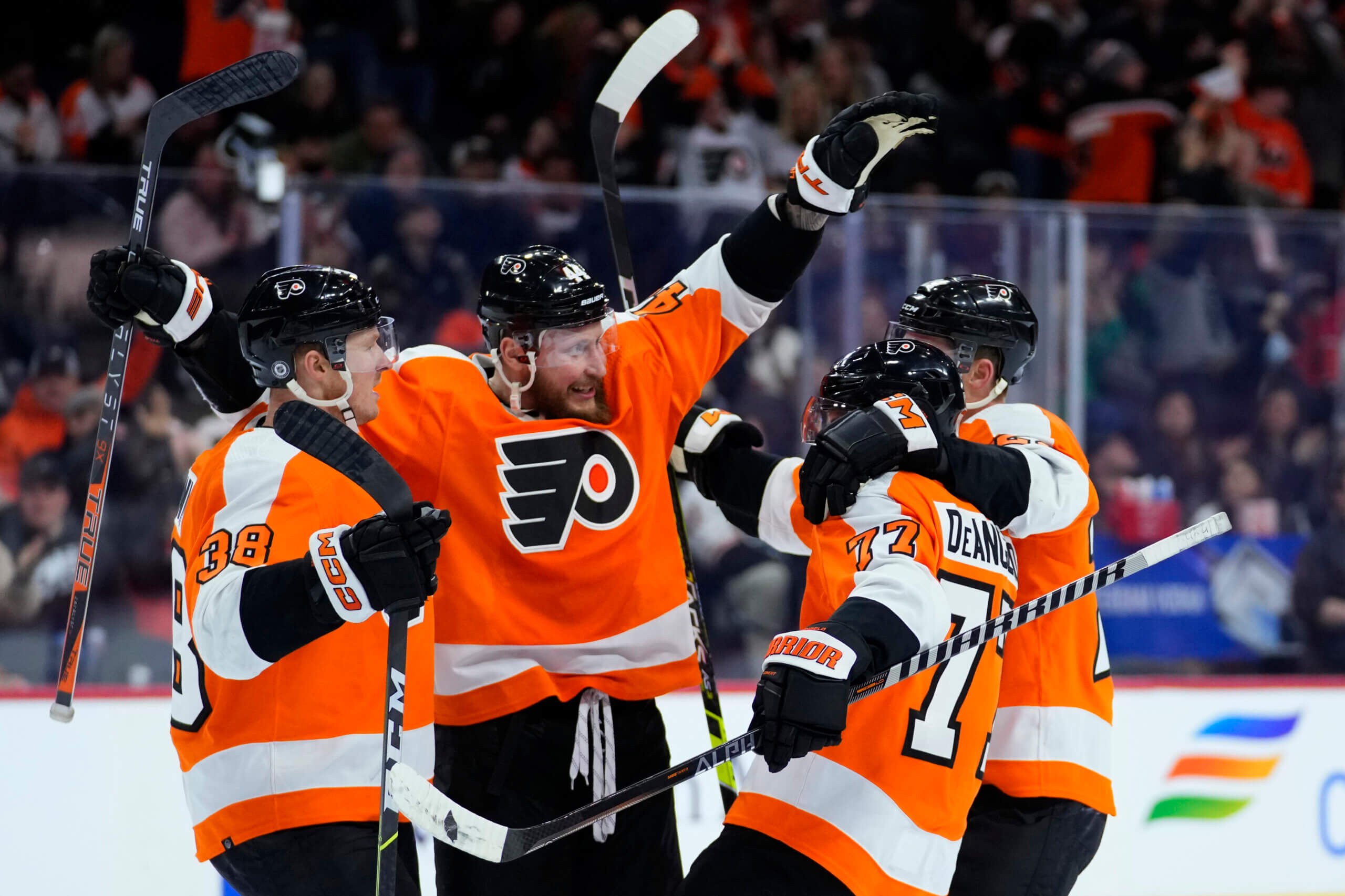 NHL playoffs: New York Islanders win opener vs. Philadelphia Flyers