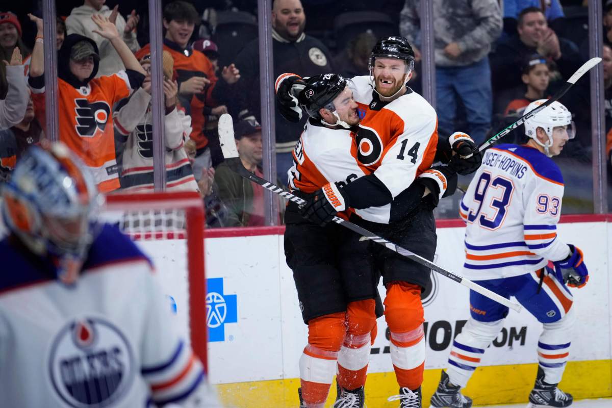 Flyers' Sean Couturier and Travis Konecny celebration.