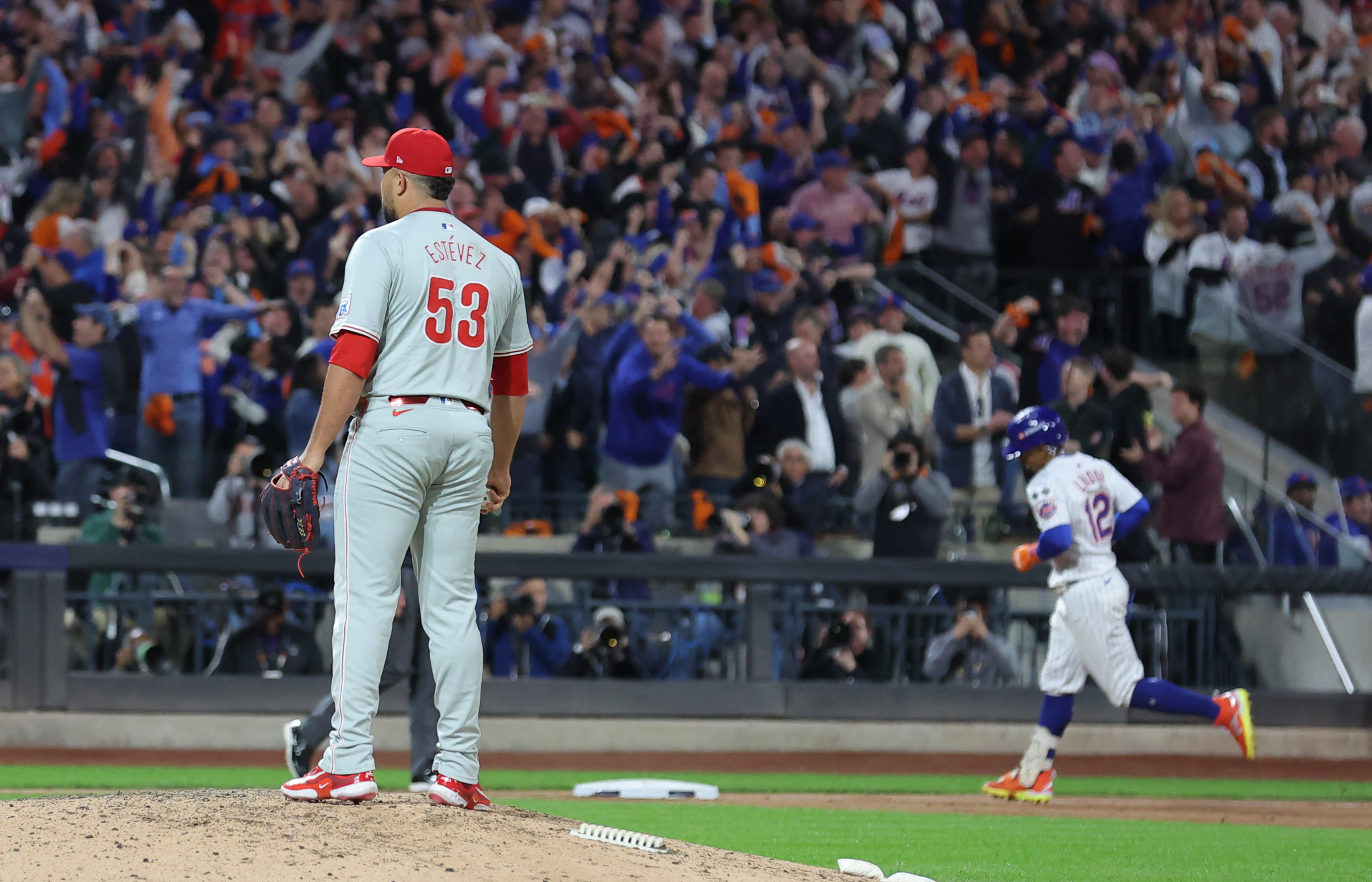 Phillies Shutout Reds! (Almost) 4 1 Final (Mlb Gameday 08/11/2025)   Game Summary - sv1fa6d